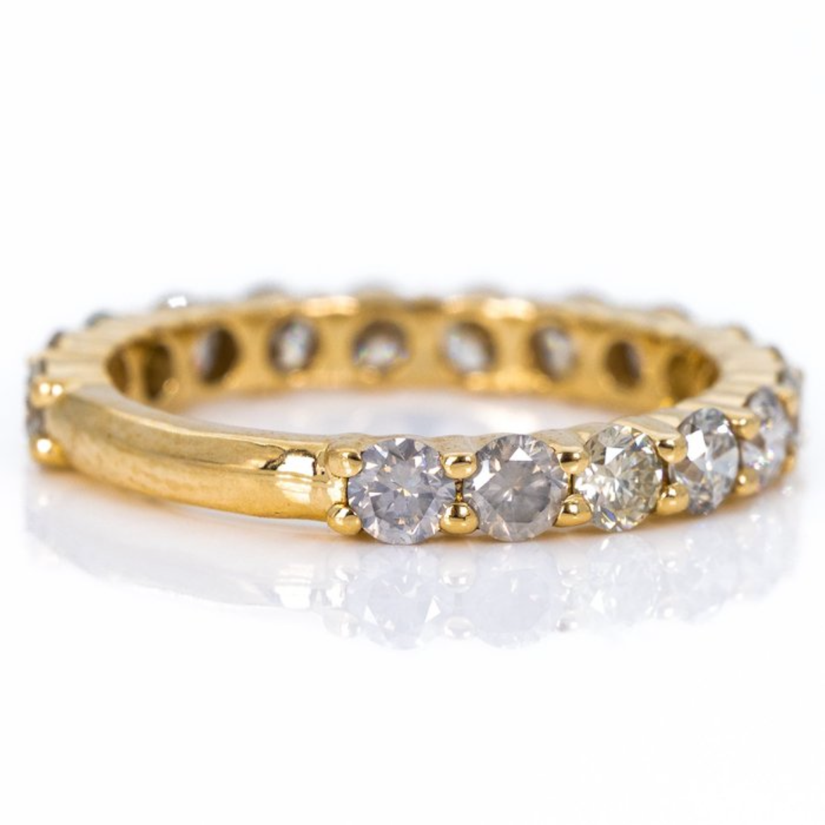 14kt Gelbgoldring mit natürlichen Diamanten und Zertifikat